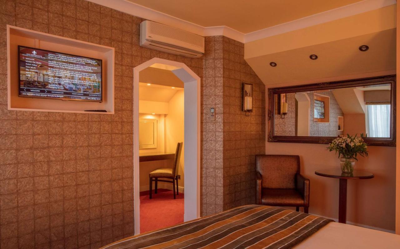 Rogerthorpe Manor Hotel Pontefract Exterior photo