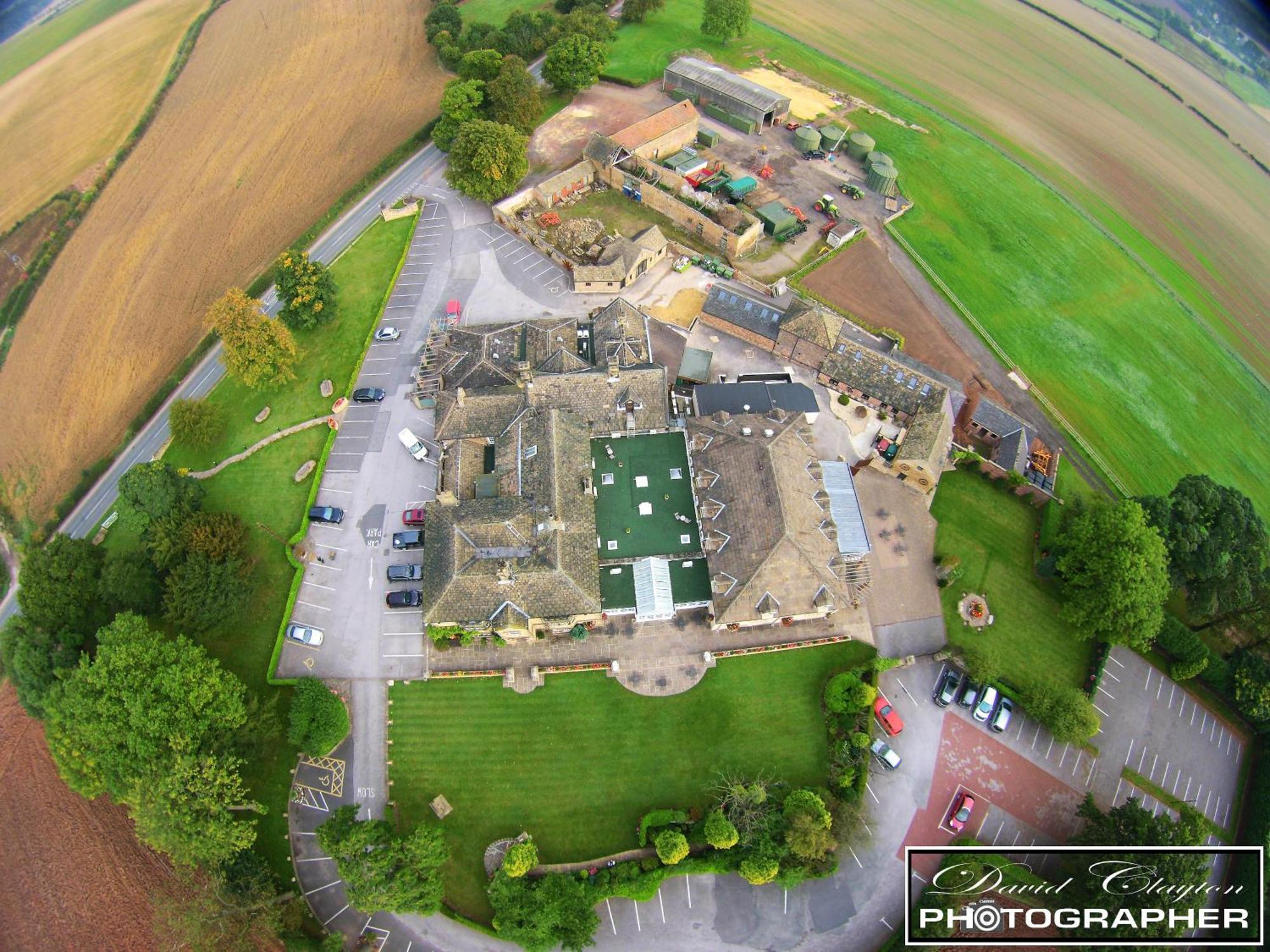 Rogerthorpe Manor Hotel Pontefract Exterior photo