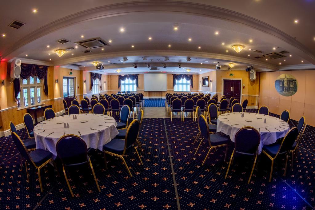 Rogerthorpe Manor Hotel Pontefract Exterior photo